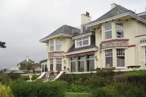 Porth Avallen Hotel Exterior