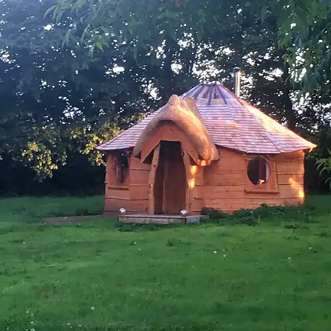 Unique hobbit style gmaping pod in Cornwall