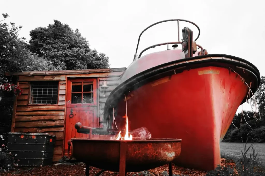 Rosevidney Glamping the Lifeboat Accomodation