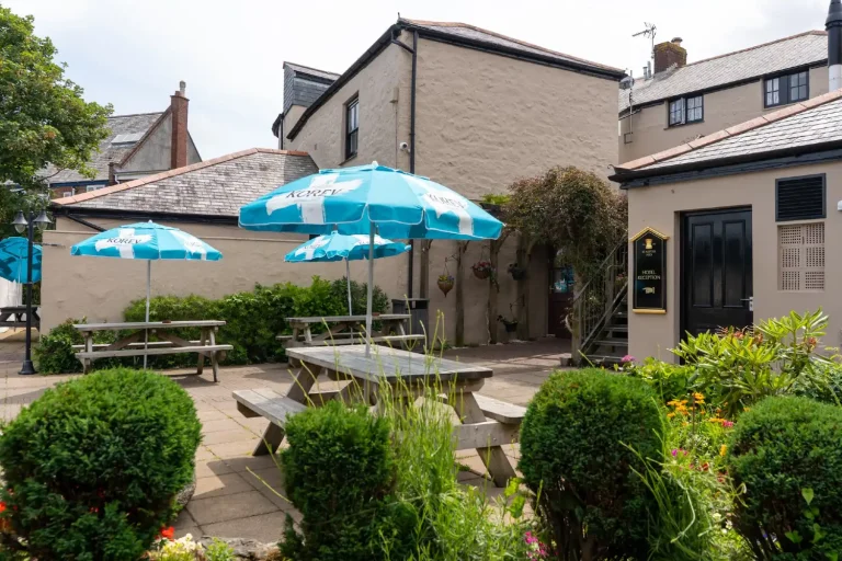 Tyacks Hotel Outdoor Sitting Area.webp