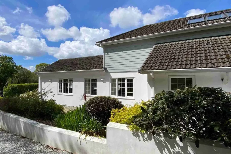 Woodside Holiday Side Lets Exterior.webp