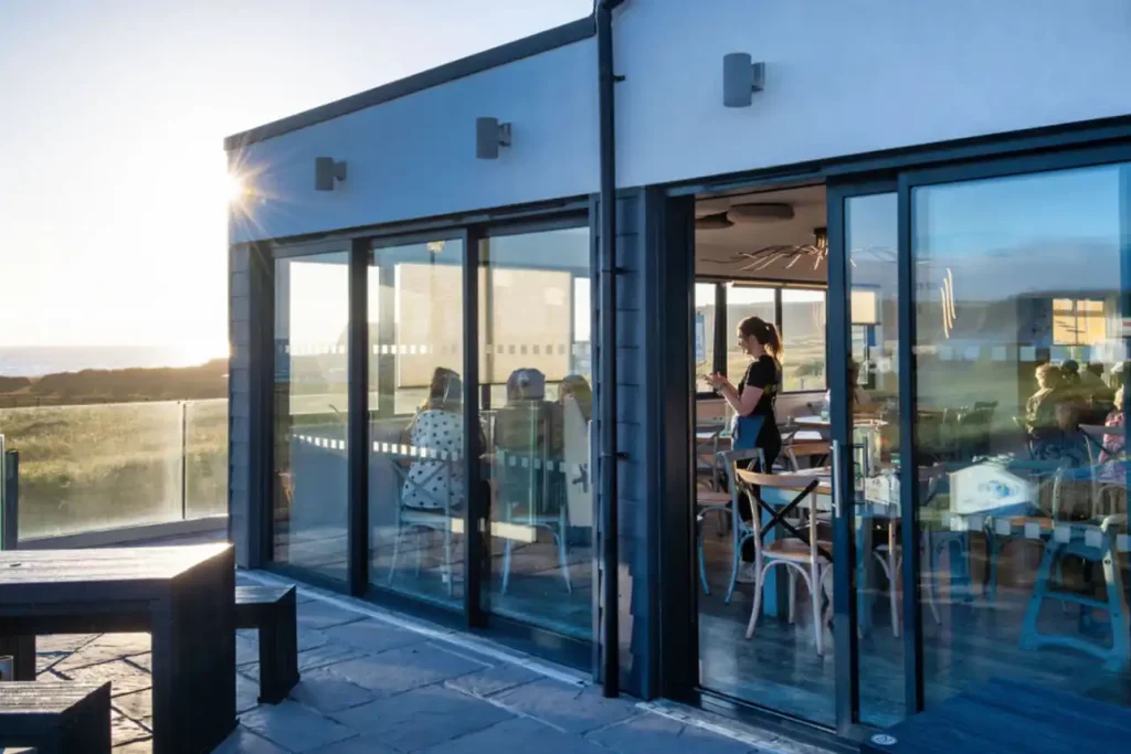 Bay View Inn Exterior 1