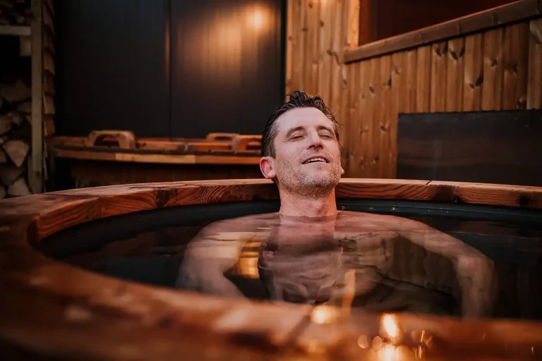 Saunassa Nordic Spa Bathtub.webp