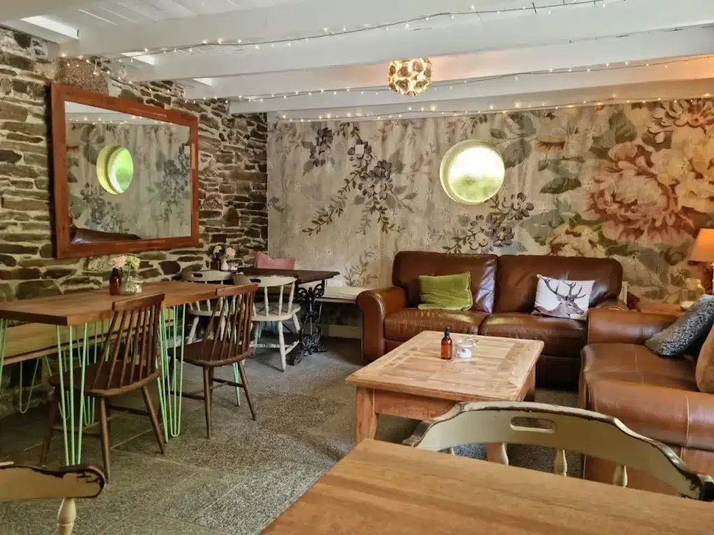 Woods Café Interior 1