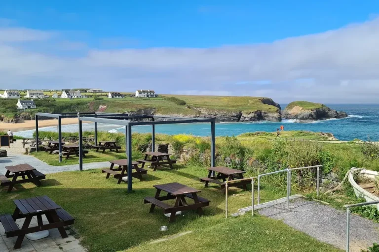 Yha Treyarnon Bay Beach View.webp