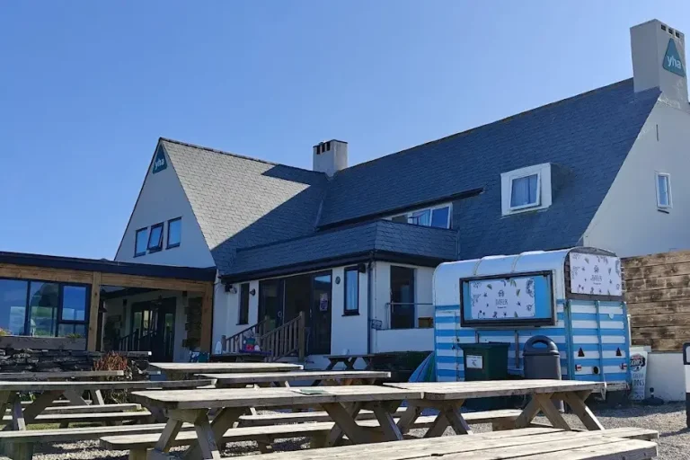 Yha Treyarnon Bay Exterior 2.webp