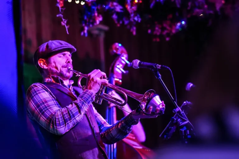 Bar Silo Cornwall Live Music.webp