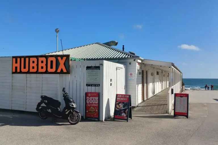 Hubbox Pentewan Exterior.webp