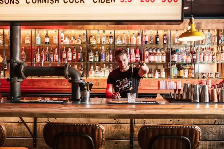 Beer Bird Bar Counter.webp