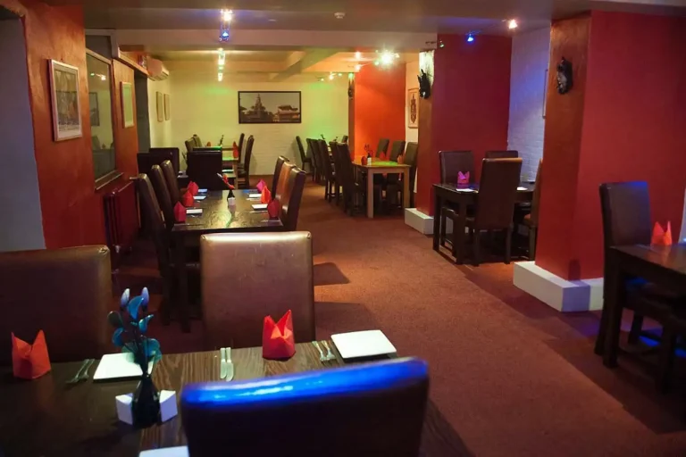 Everest Tandoori Restaurant Interior.webp