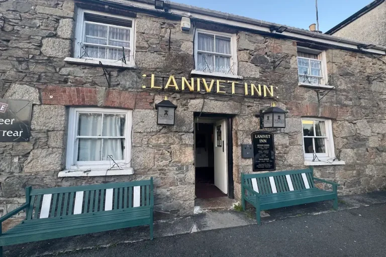 Lanivet Inn Exterior.webp