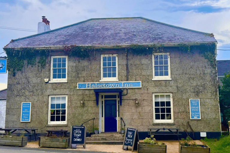 Halsetown Inn Exterior.png
