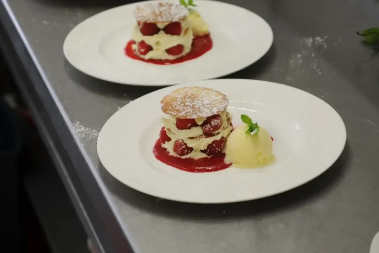 Harriss Restaurant Dessert.webp